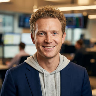 Ryan Brooks, analista principal de trading en Nítido Plazombre, en una imagen de perfil